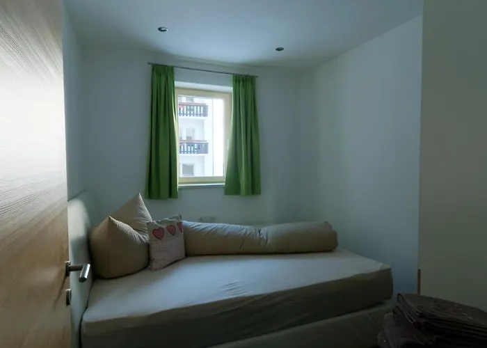 Pedrolini * ناودرس